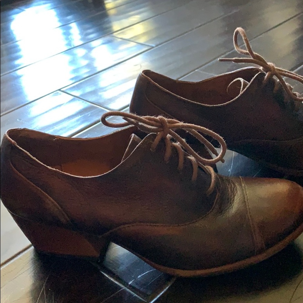 Saddle Oxford Heels